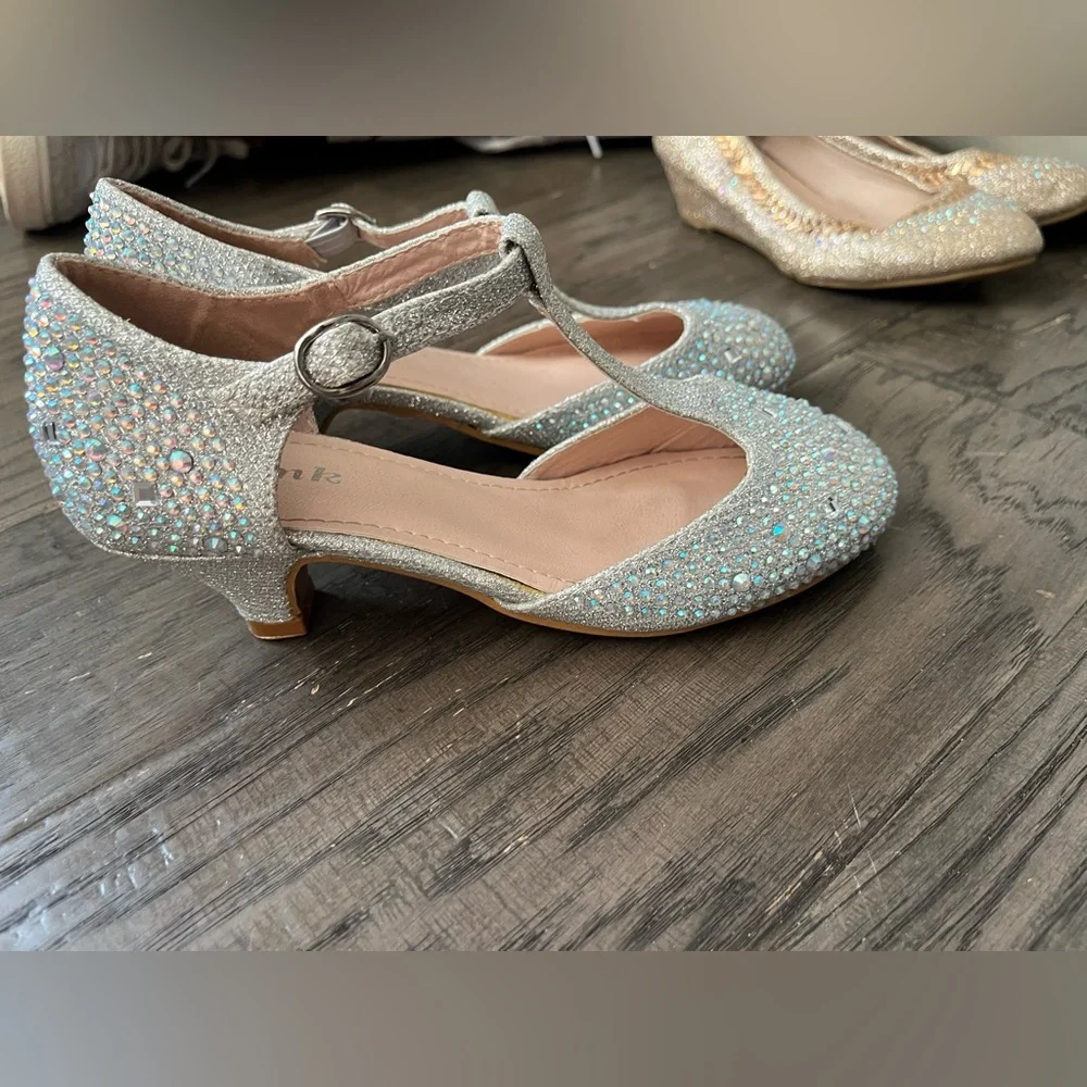 Iridescent Rhinestone T-Strap Dress Shoes - Silver